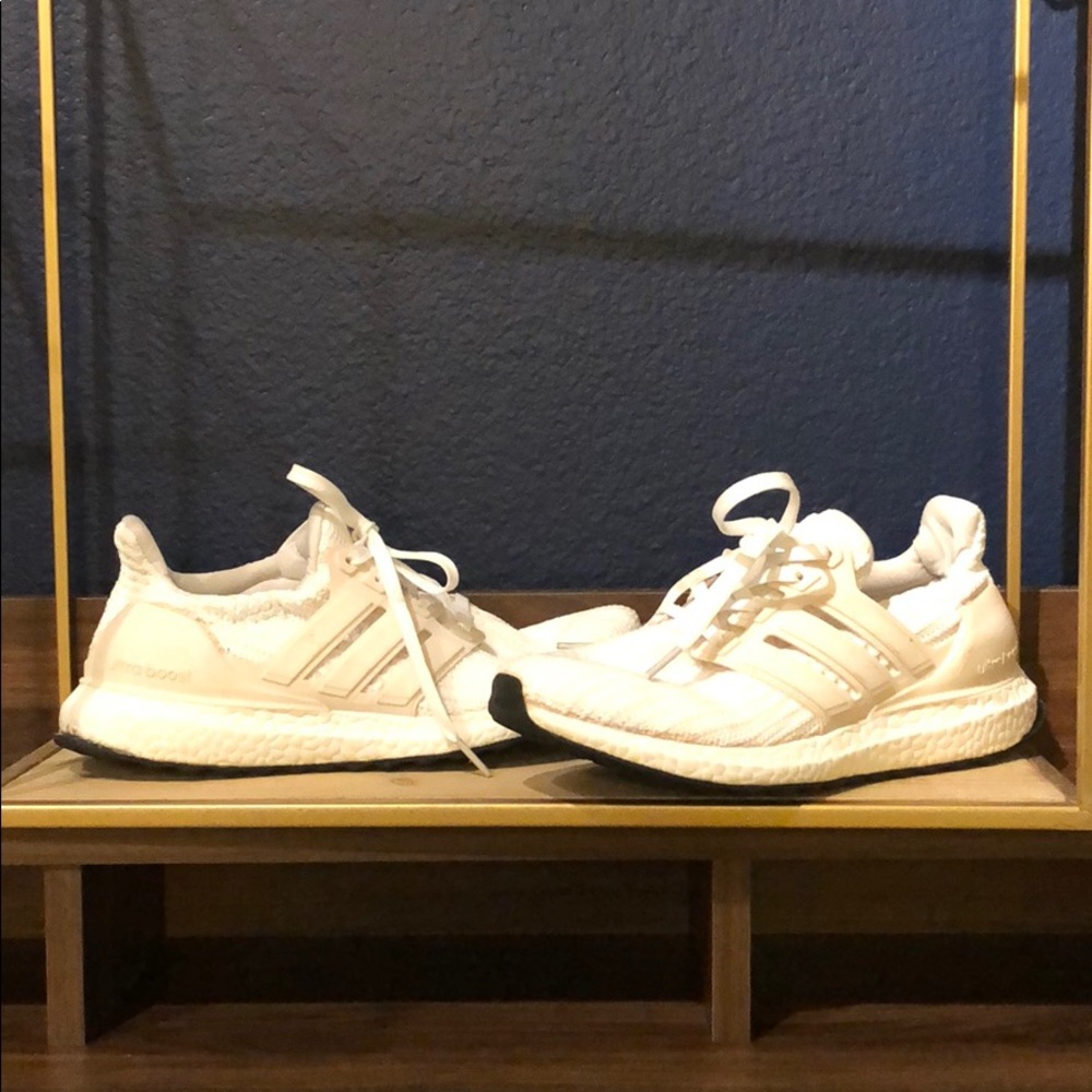 Adidas cloud white ultra boost Women’s 7 1/2
